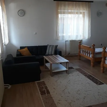 Apartma 27 * קרנייסקה גורה