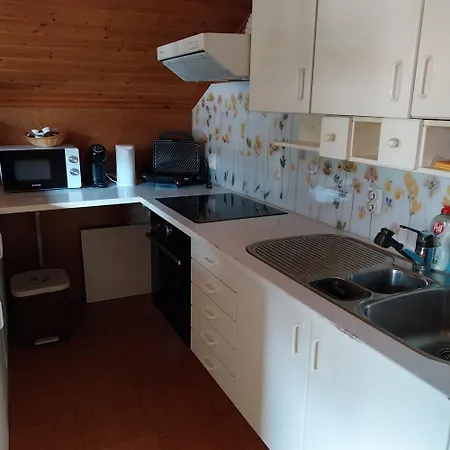 Apartma 27 דירה *