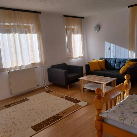 Apartment Apartma 27 *