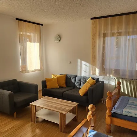 Apartma 27 דירה *