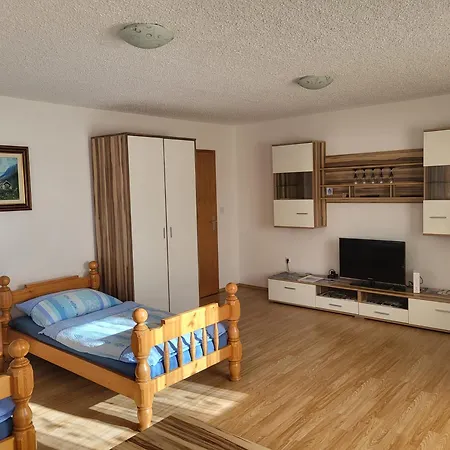 Apartma 27