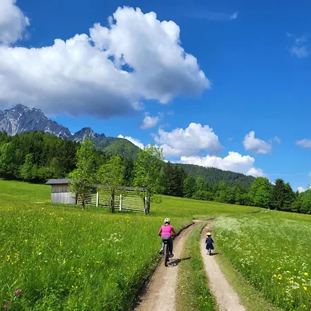 Apartma 27 * קרנייסקה גורה