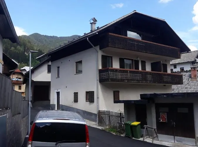 Apartment Apartma 27 *